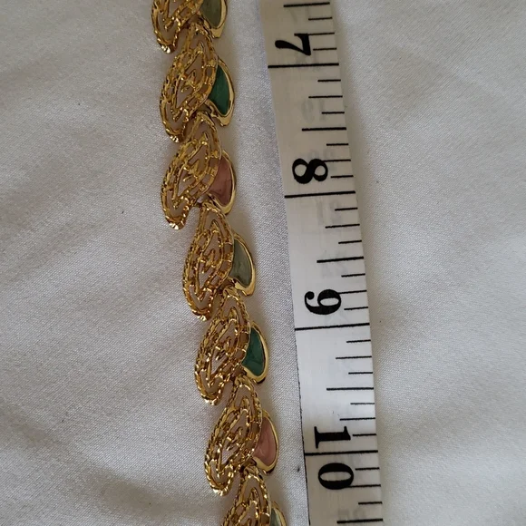 Pretty Vintage Necklace - Picture 7 of 8